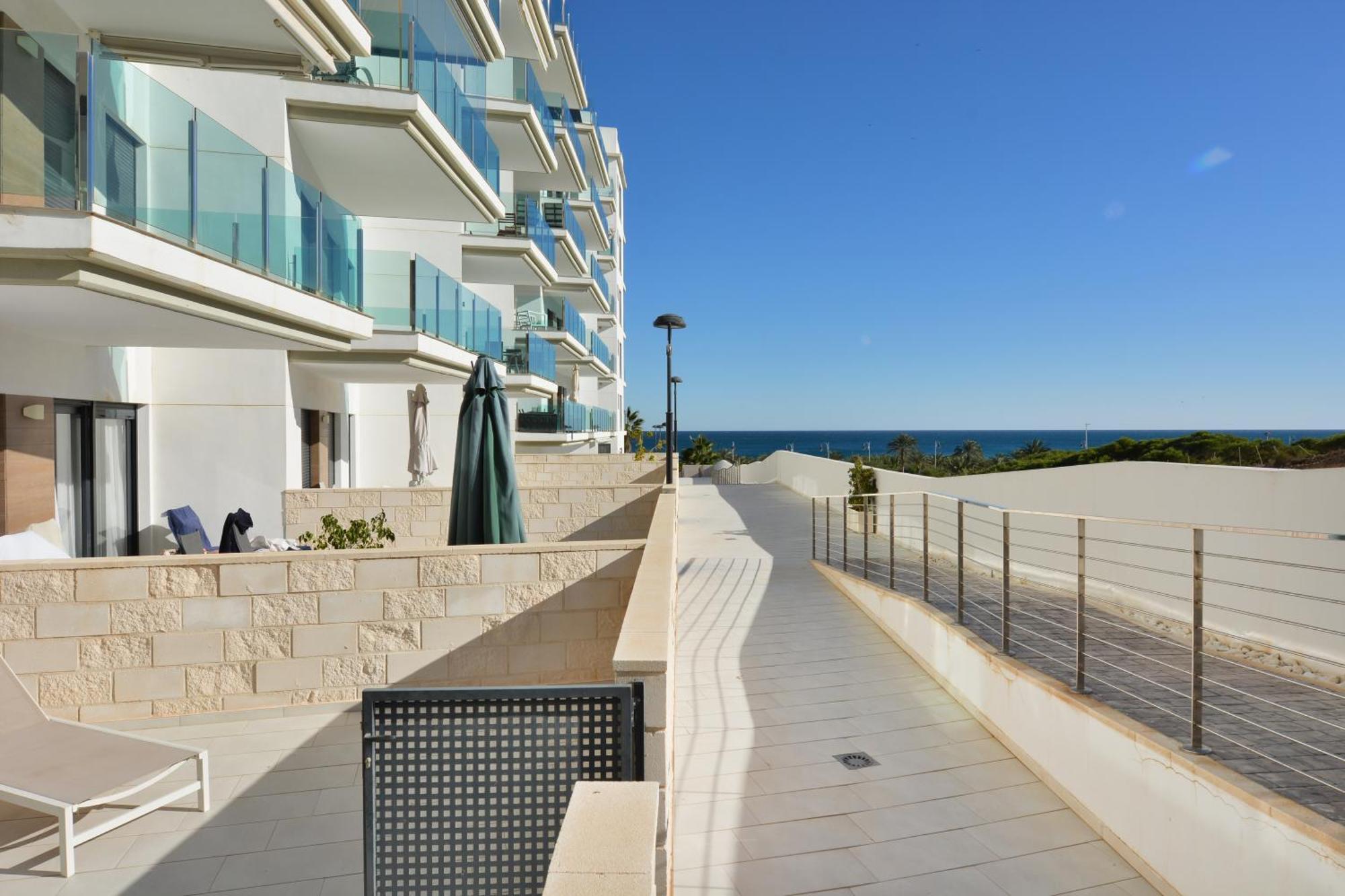 Beachfront Luxury Apartments By Nras Arenales del Sol Pokoj fotografie