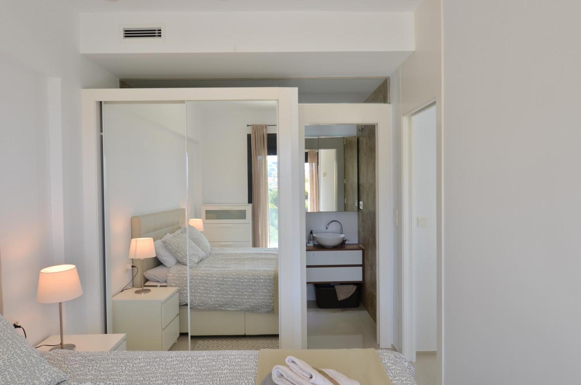 Beachfront Luxury Apartments By Nras Arenales del Sol Pokoj fotografie